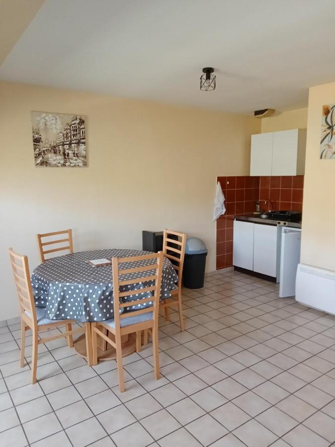 Apartament Marguerite Massiac Zewnętrze zdjęcie